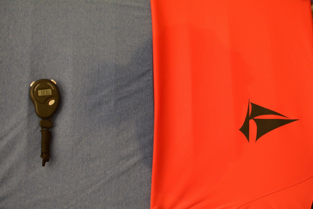 expérience montrant deux tissus, l'un bleu et l'autre rouge 3h