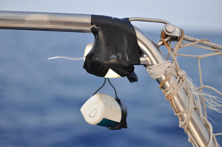 feu de navigation tribord qui ne tient pas
